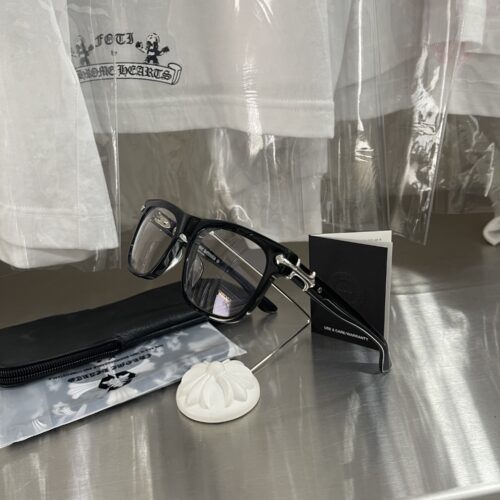 CHROME HEARTS SLID’N GLASSES